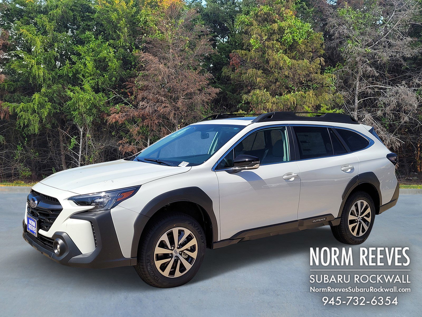 2025 Subaru Outback Premium's photo