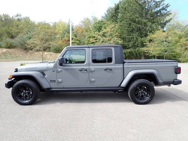 2022 Jeep Gladiator Willys photo 2