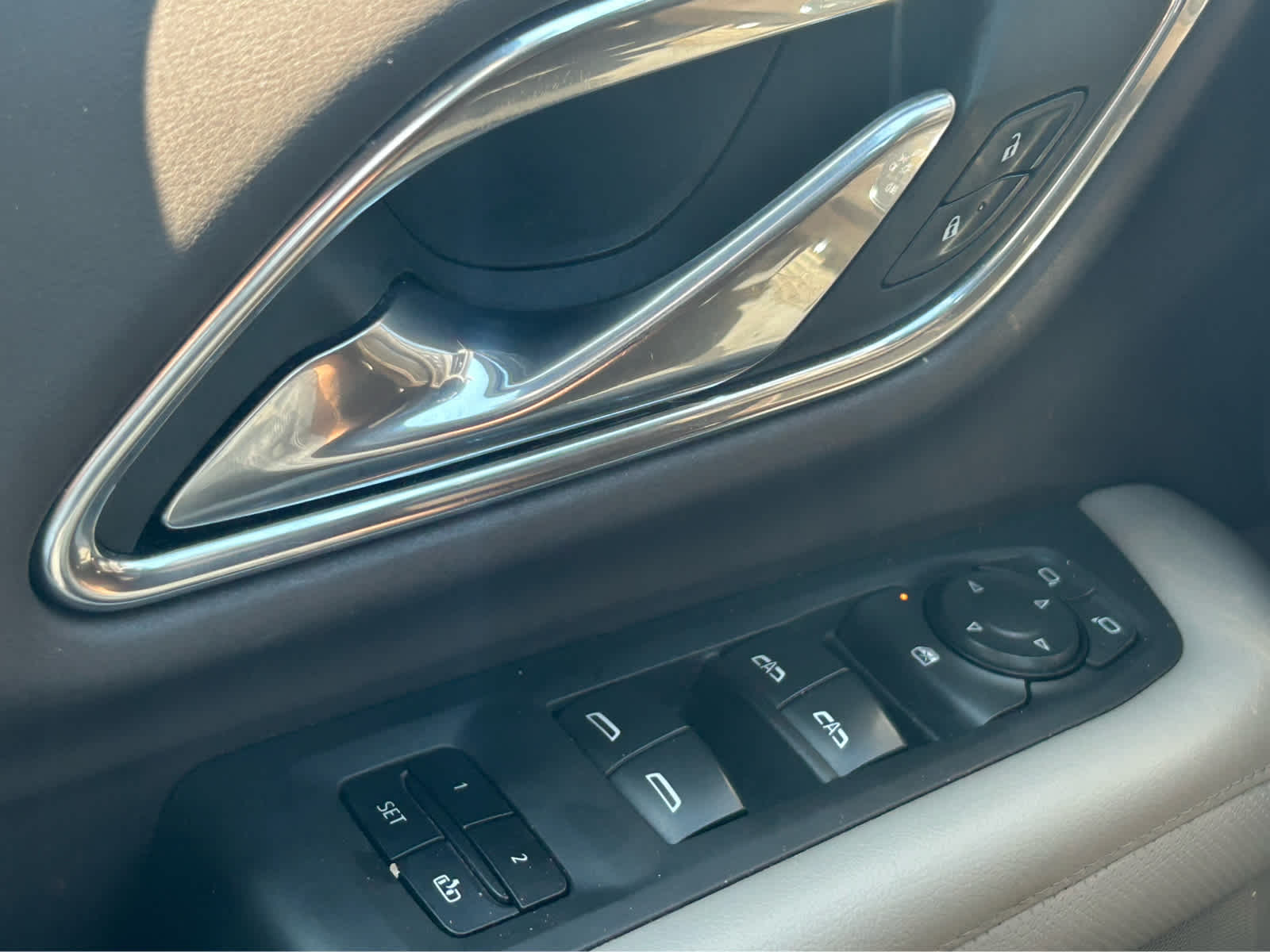 2023 Gmc Yukon SLT photo 9