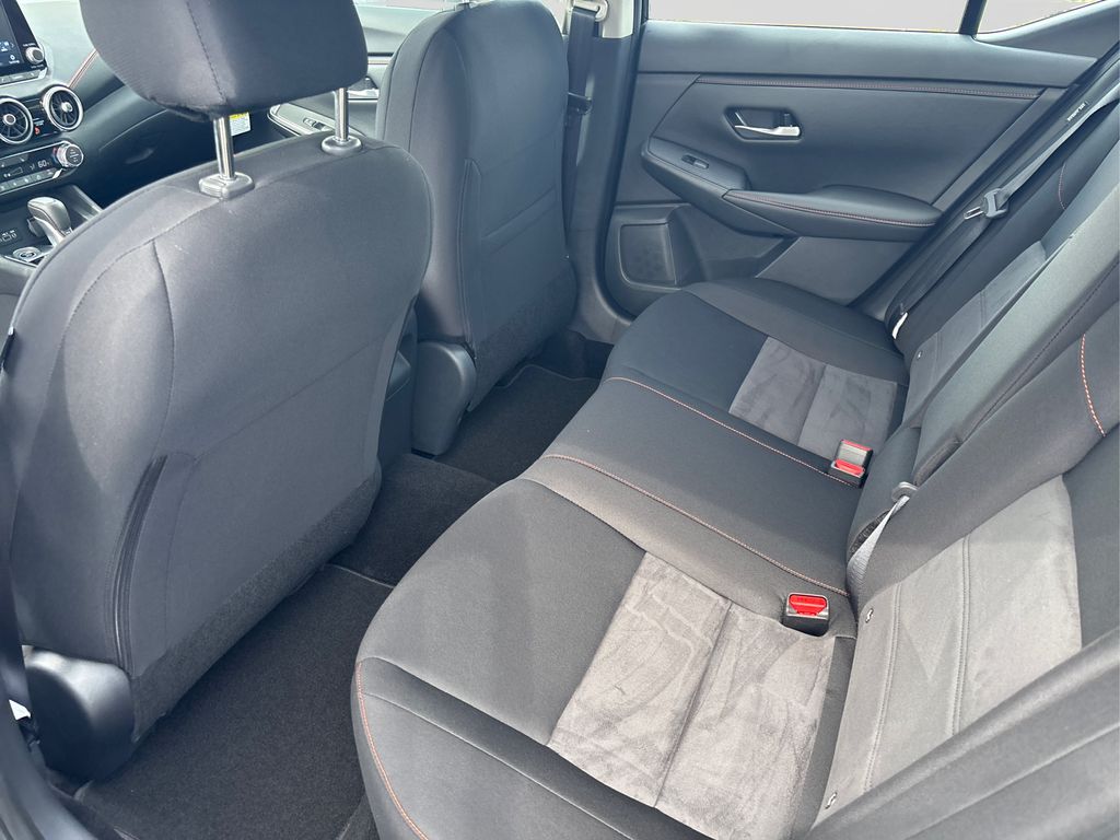 2025 Nissan Sentra SR photo 12