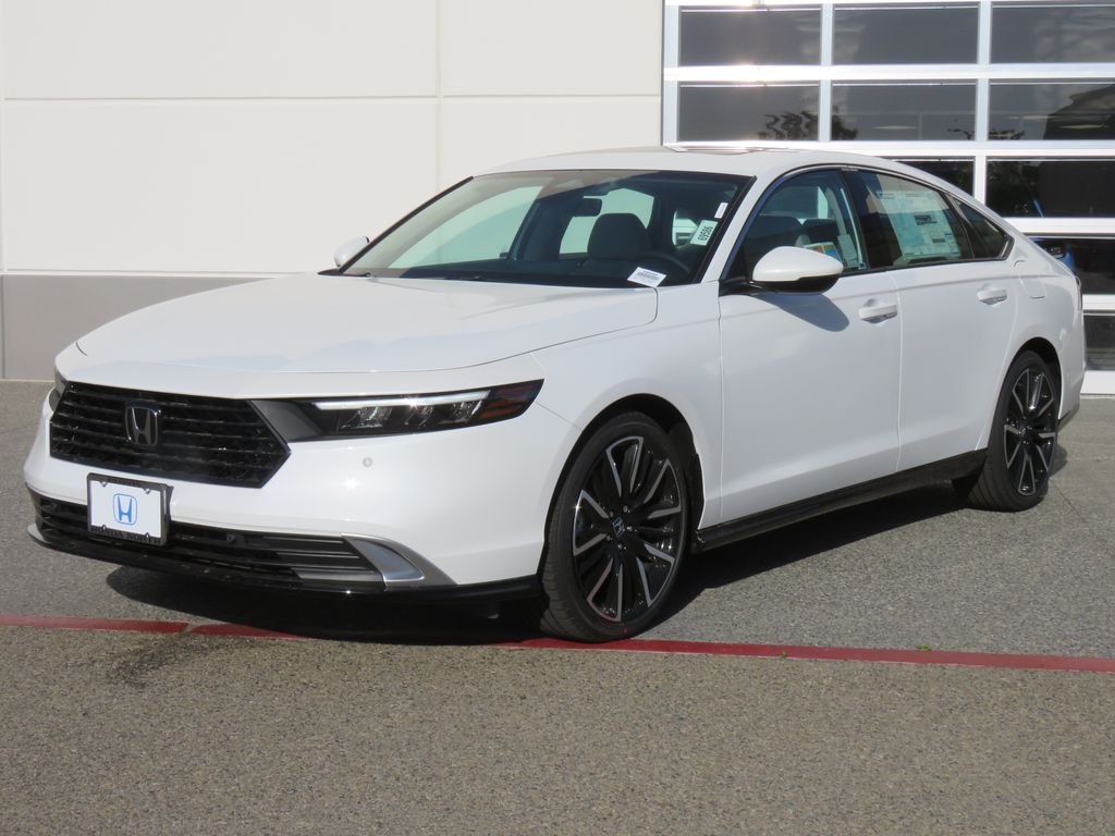 2025 Honda Accord Hybrid Touring's photo