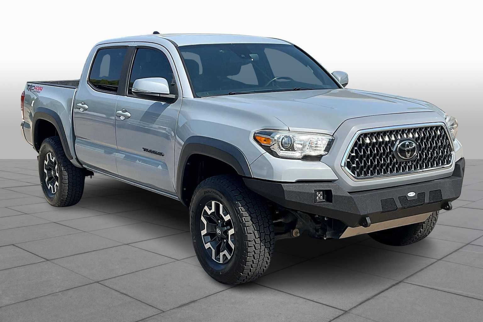 2019 Toyota Tacoma TRD photo 2