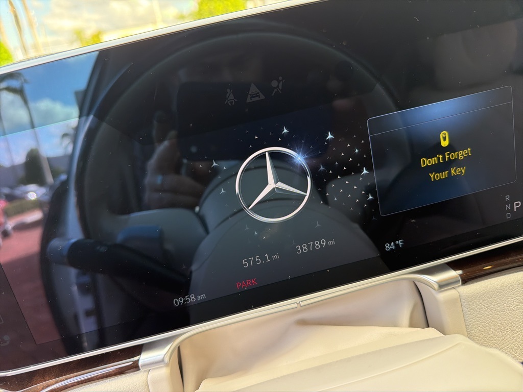 2023 Mercedes Benz S 580 4MATIC photo 3