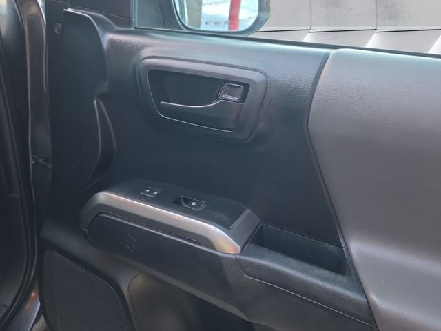 2019 Toyota Tacoma SR5 V6 Double Cab photo 15