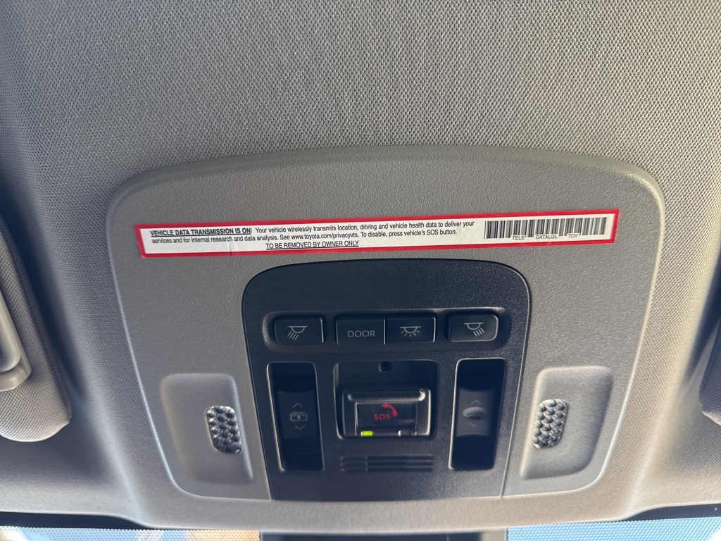 2023 Toyota Camry XSE V6 photo 14