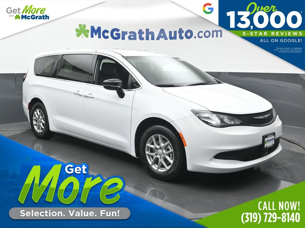 2026 Chrysler Voyager LX's photo