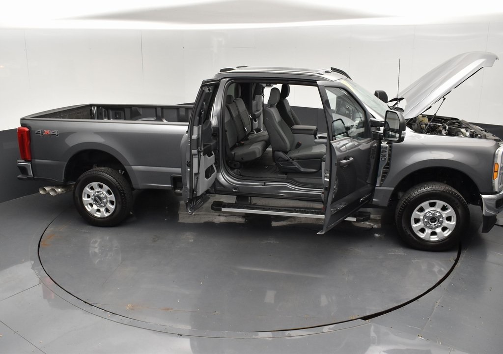 2024 Ford F-250 XLT photo 24