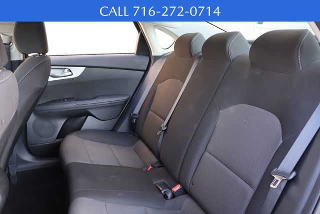 2023 Kia Forte LXS photo 4