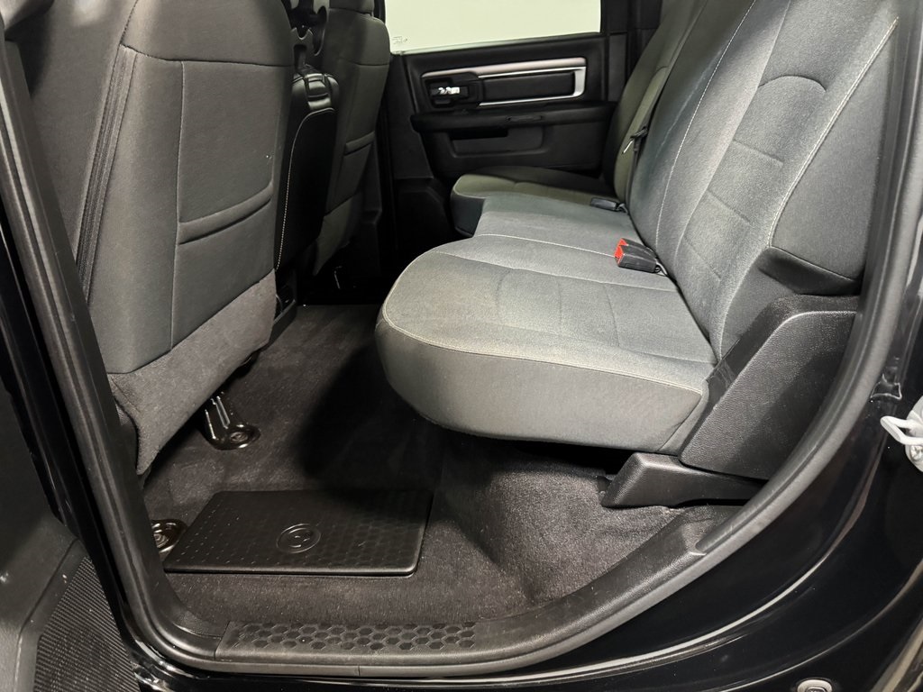 2022 Ram 1500 Classic Warlock photo 44