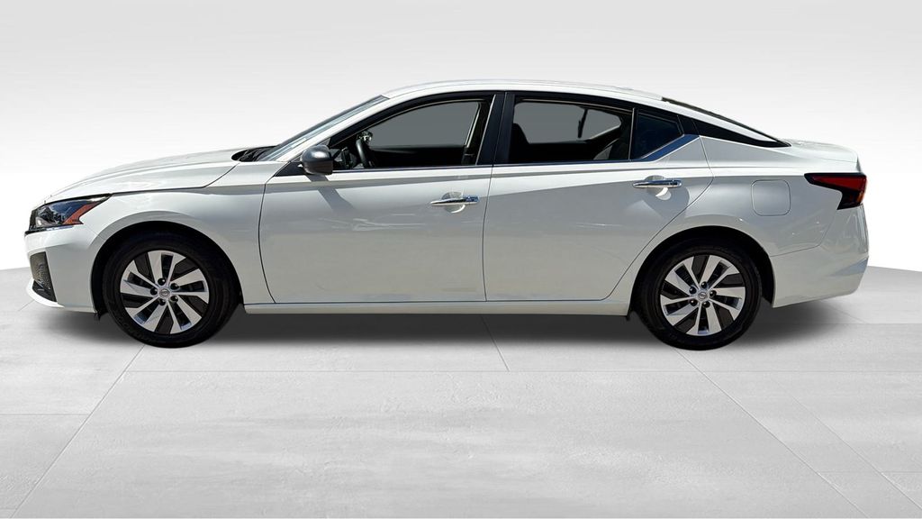 2025 Nissan Altima 2.5 S photo 4