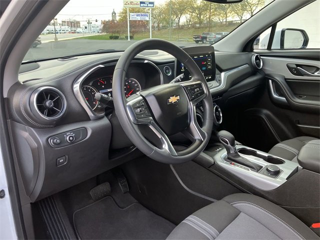 2024 Chevrolet Blazer 3LT photo 2