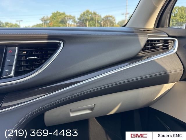 2022 Buick Enclave Essence photo 13