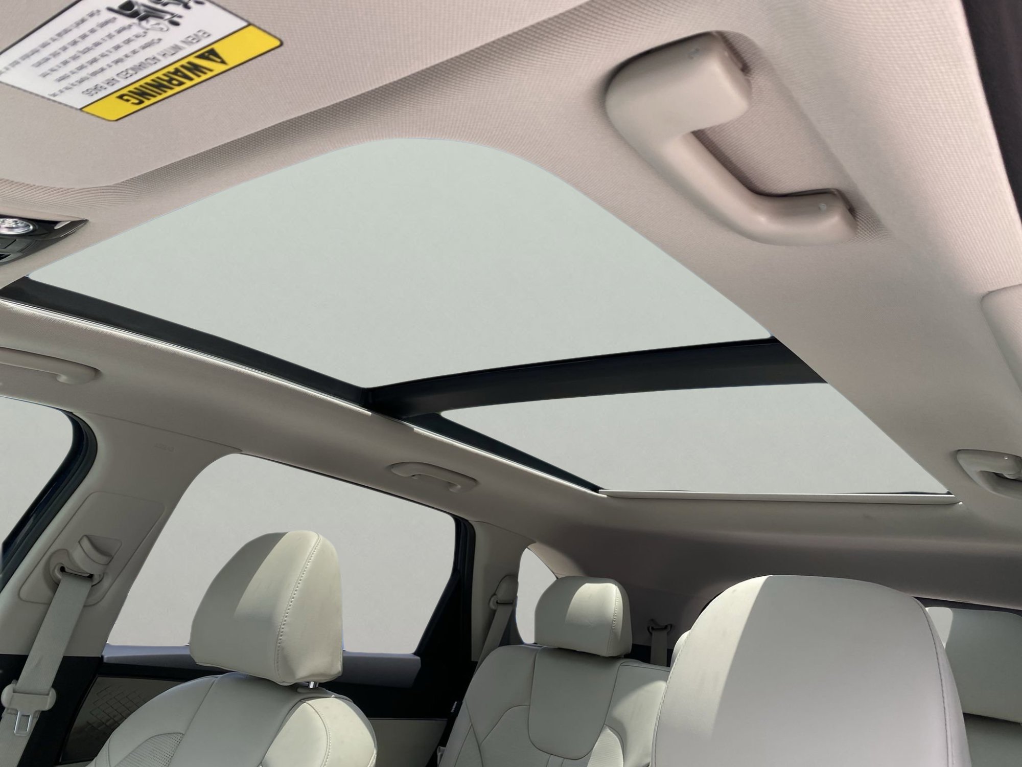 2025 Kia Sorento S photo 16