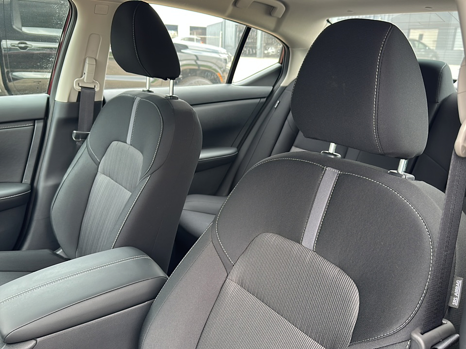 2025 Nissan Sentra SV photo 2