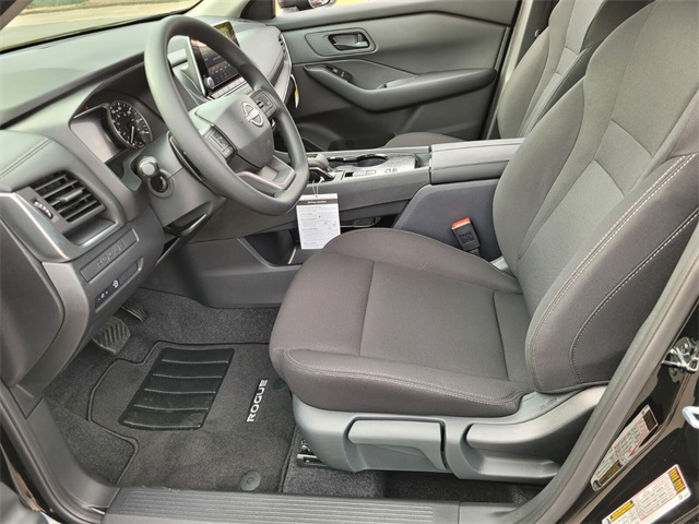 2026 Nissan Rogue S photo 4