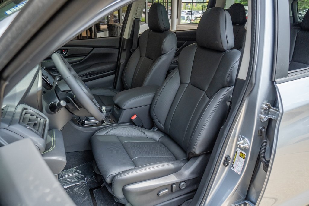 2025 Subaru Ascent Onyx Edition Touring photo 7