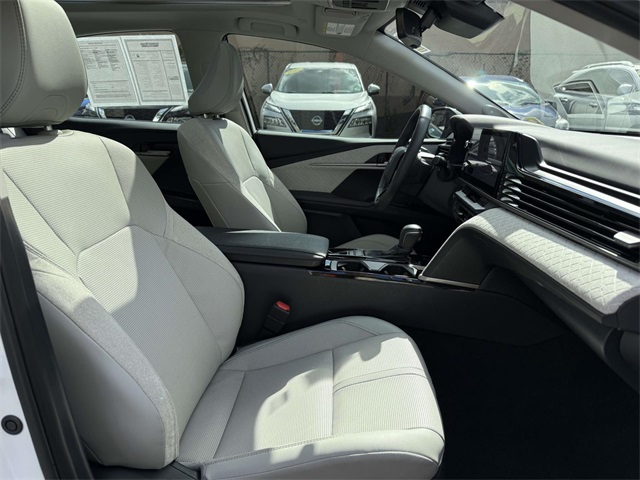 2025 Toyota Camry XLE photo 16