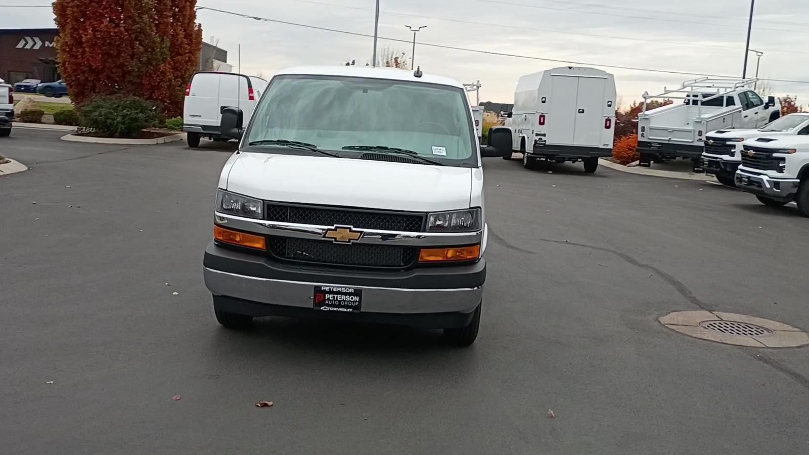 2025 Chevrolet Express 2500 Work Cargo Van photo 3