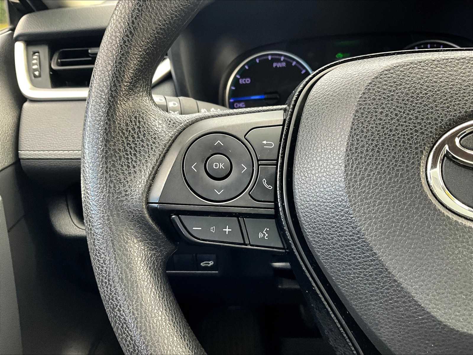 2021 Toyota RAV4 XLE photo 23