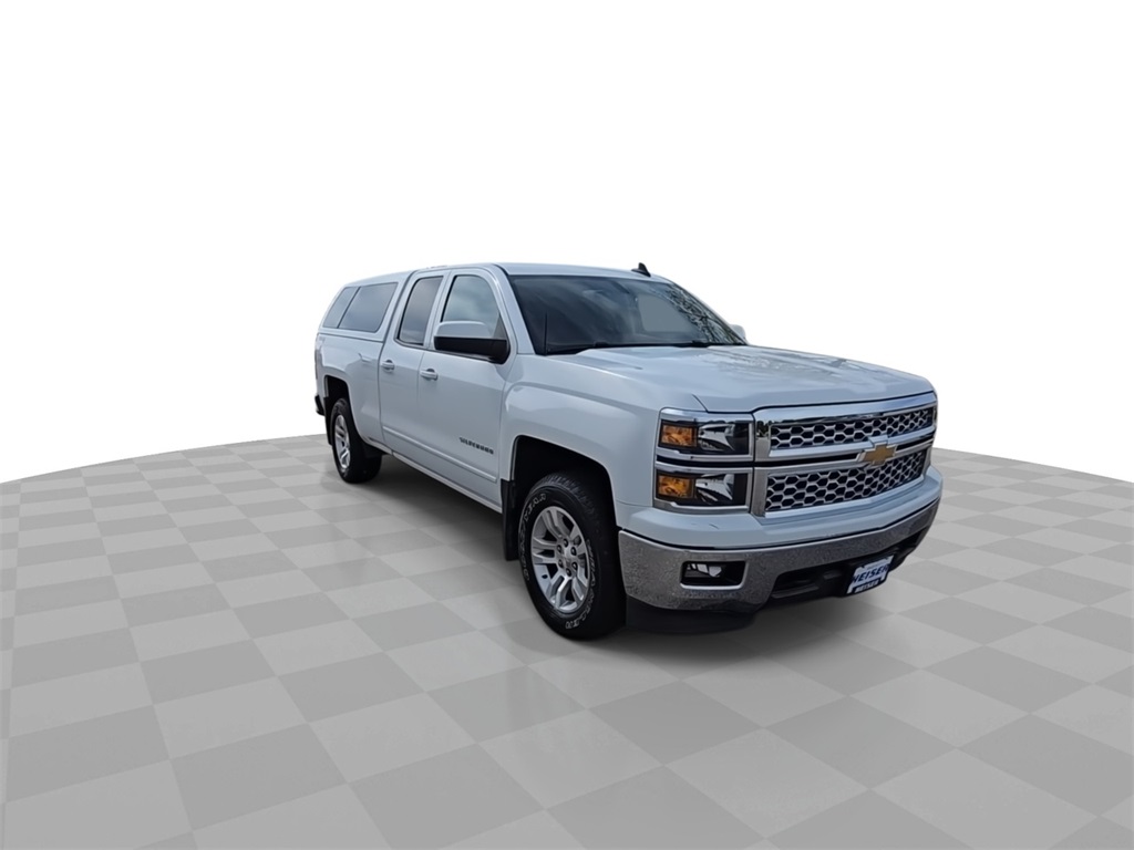 2015 Chevrolet Silverado 1500 LT photo 2