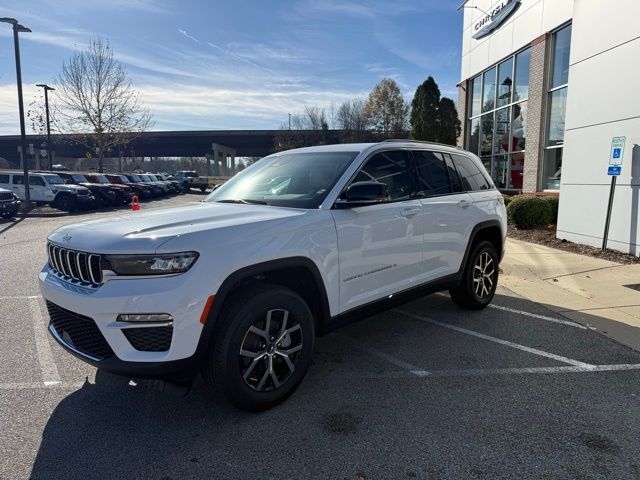2025 Jeep Grand Cherokee Limited's photo