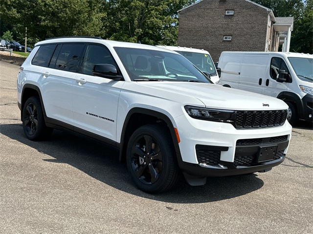 2025 Jeep Grand Cherokee Altitude X photo 5