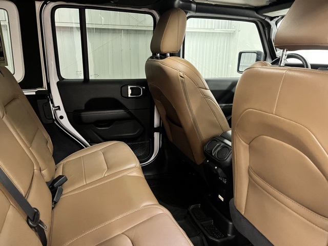 2021 Jeep Wrangler Unlimited Sahara photo 18