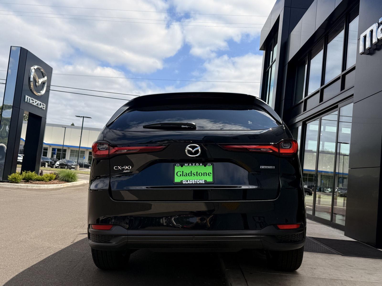 2025 Mazda CX-90 Select photo 4