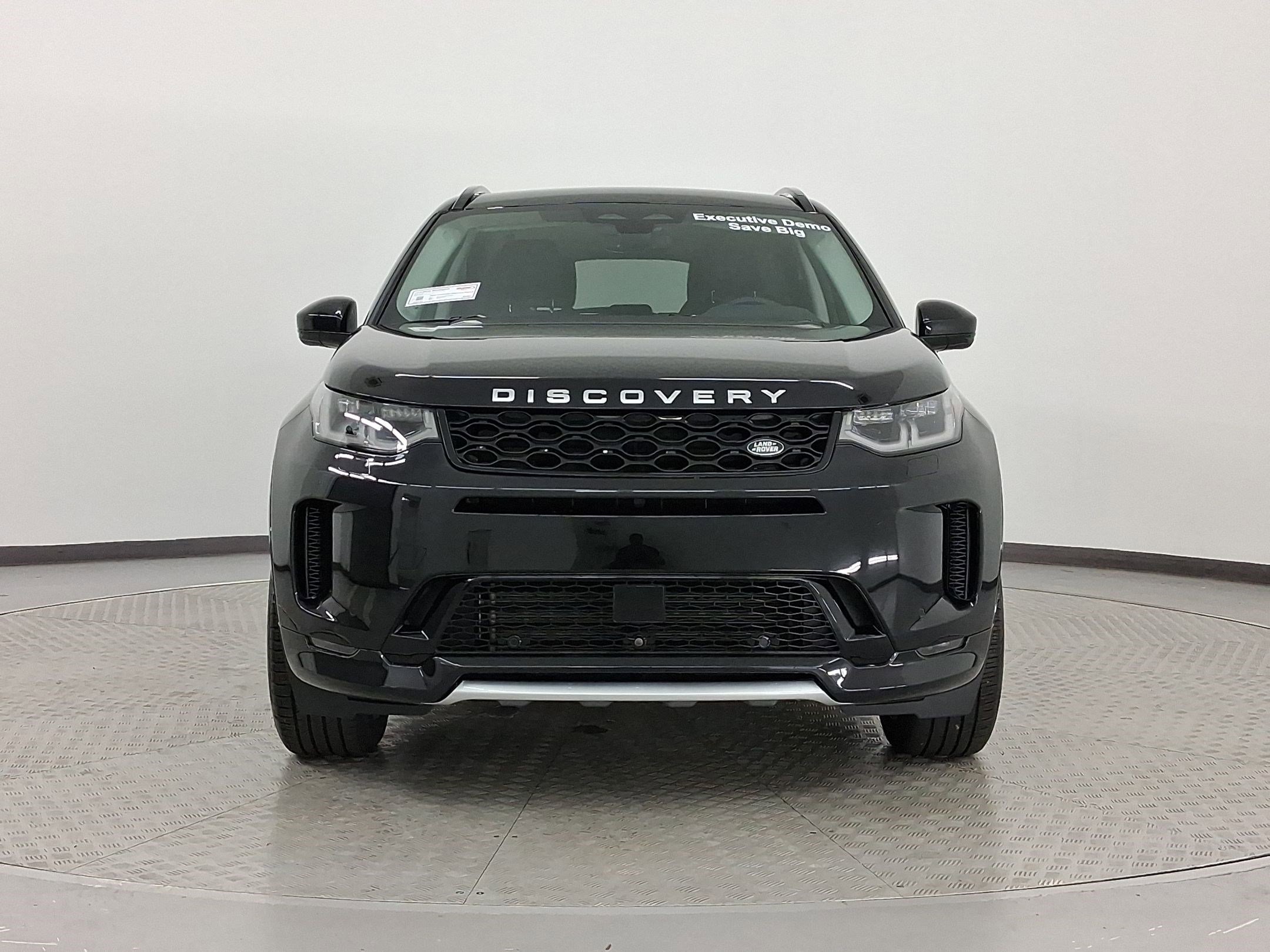2025 Land Rover Discovery Sport S photo 3