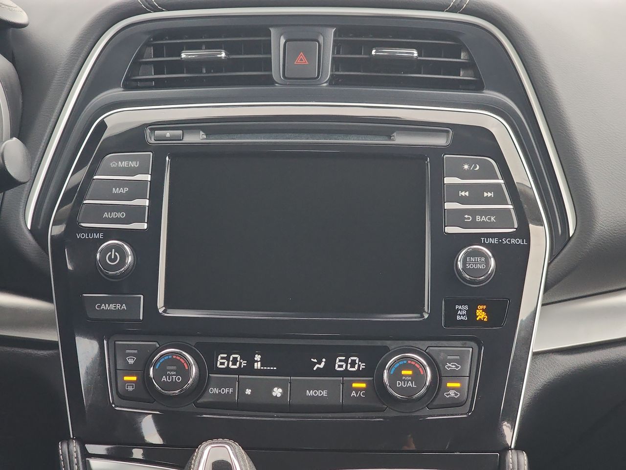 2023 Nissan Maxima SV photo 18