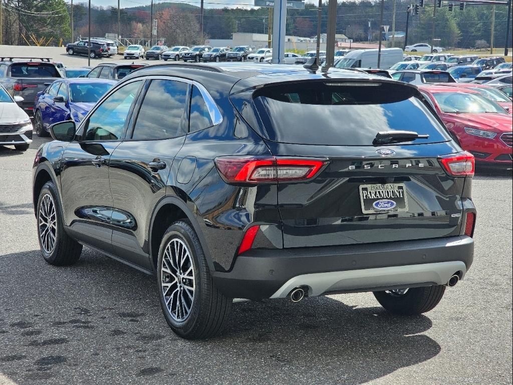 2024 Ford Escape Plug-In Hybrid photo 8