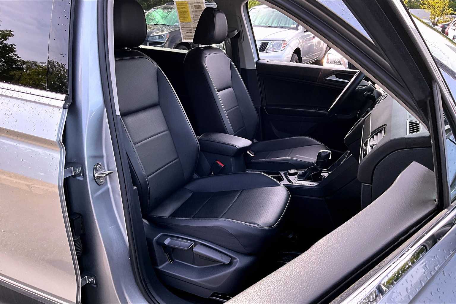 2020 Volkswagen Tiguan SE photo 8