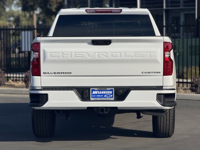 2026 Chevrolet Silverado 1500 Custom photo 4