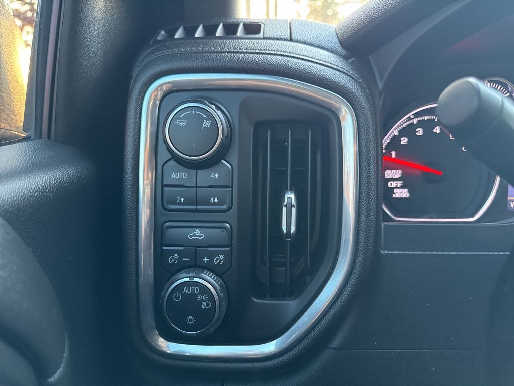 2019 Chevrolet Silverado 1500 LT photo 8