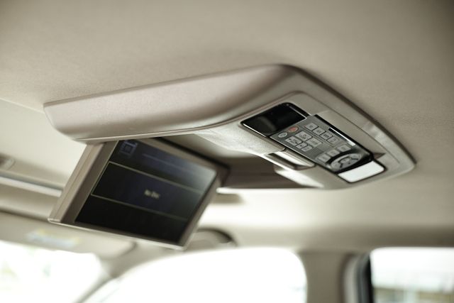 2016 Honda Pilot Touring photo 28