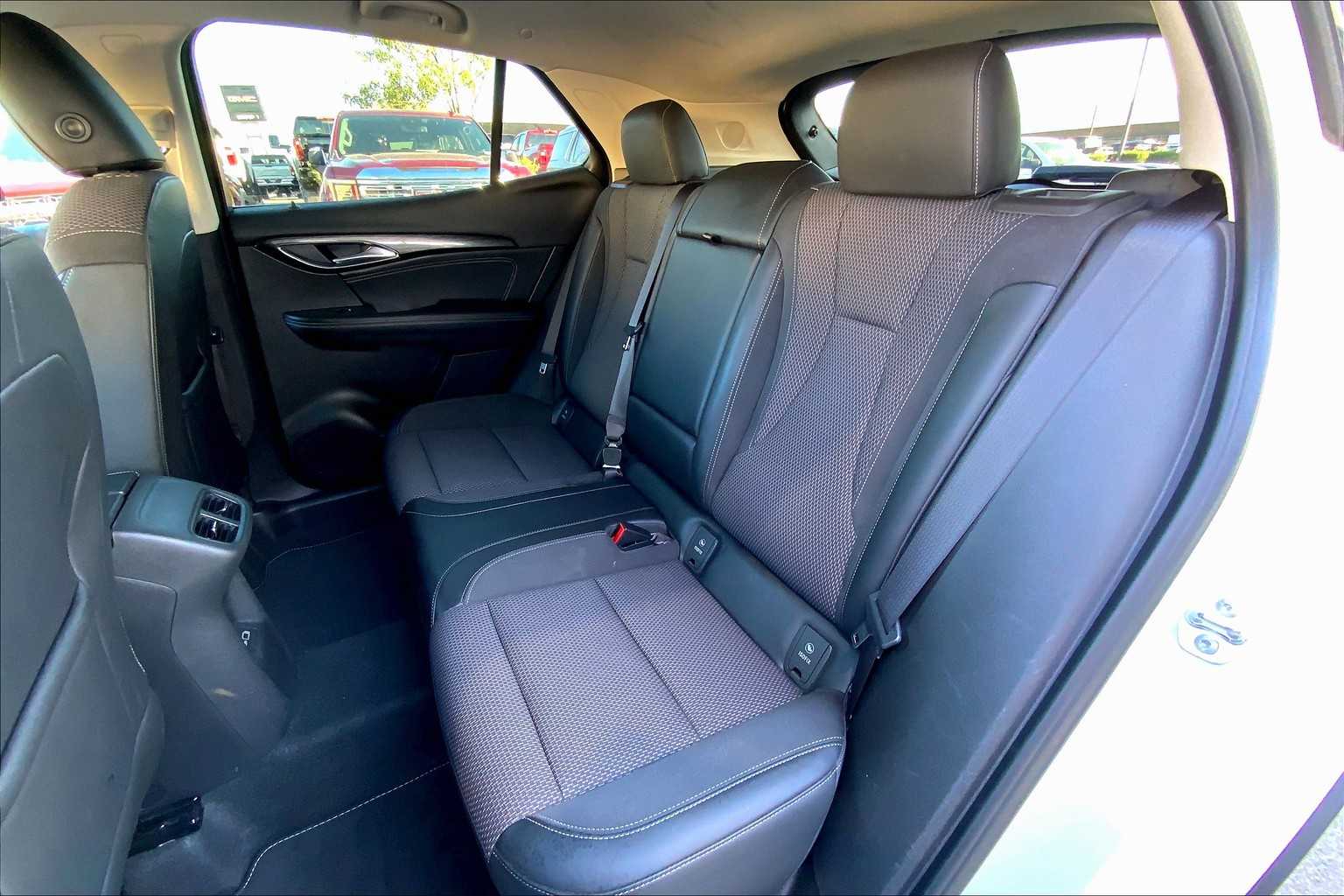 2023 Buick Envision Preferred photo 18