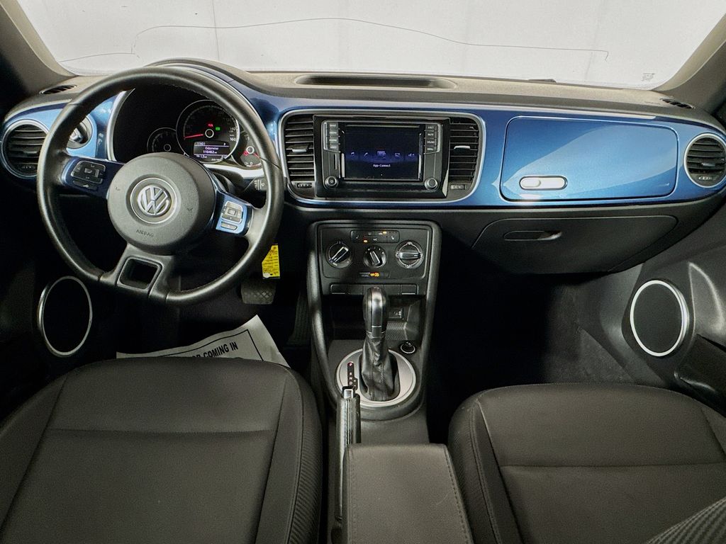 2016 Volkswagen Beetle 1.8T SE photo 19