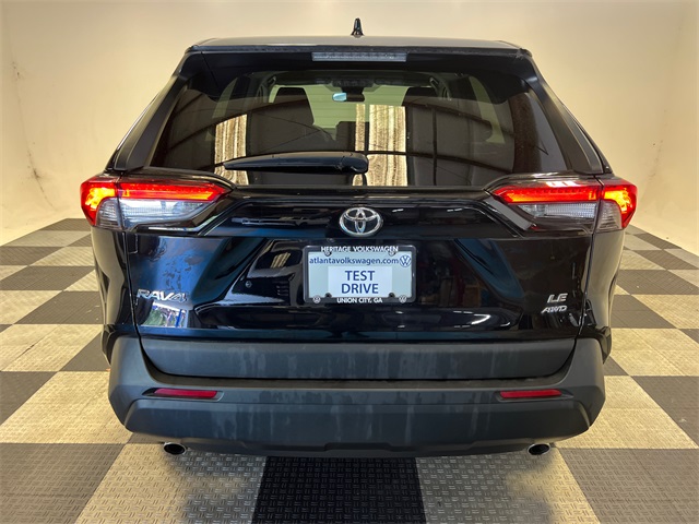 2023 Toyota RAV4 LE photo 2