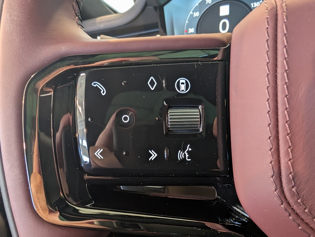 2025 Land Rover Range Rover Sport SE photo 15