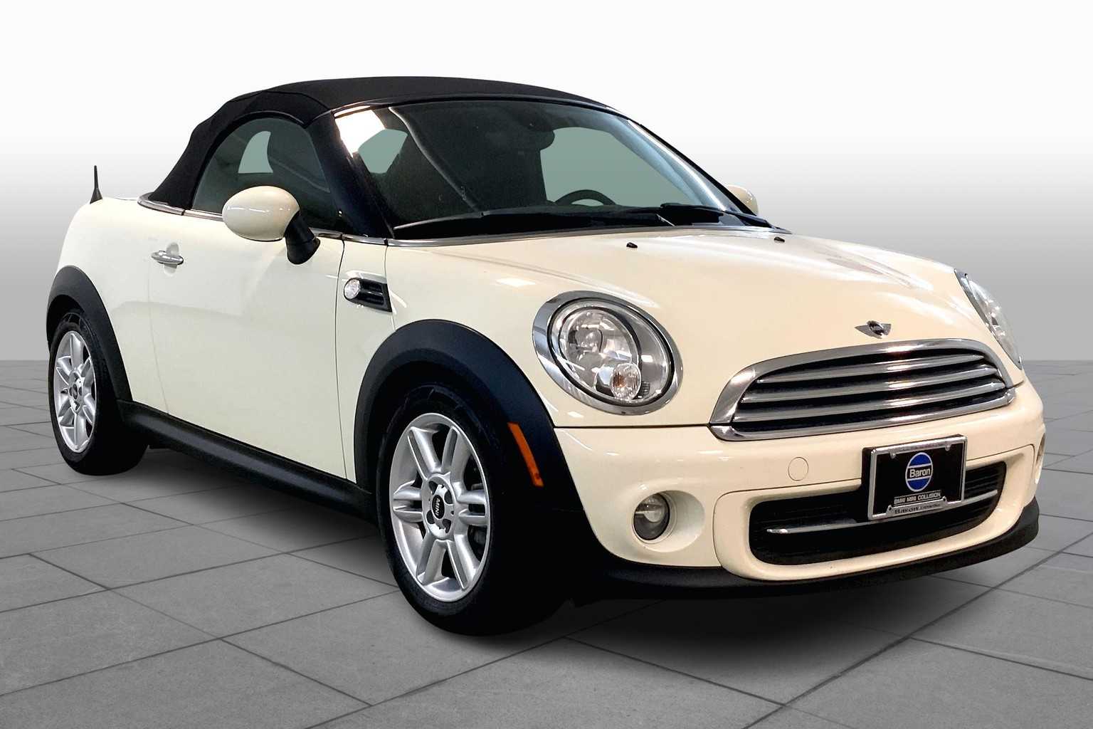 Used 2015 MINI Cooper Base with VIN WMWSY1C50FT626070 for sale in Kansas City