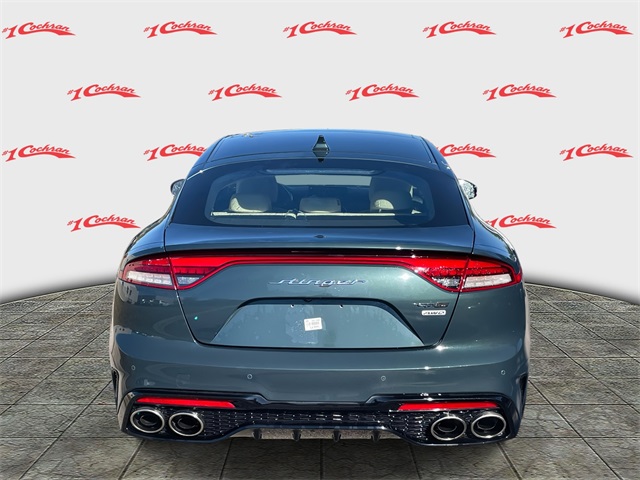 2022 Kia Stinger GT-Line photo 2