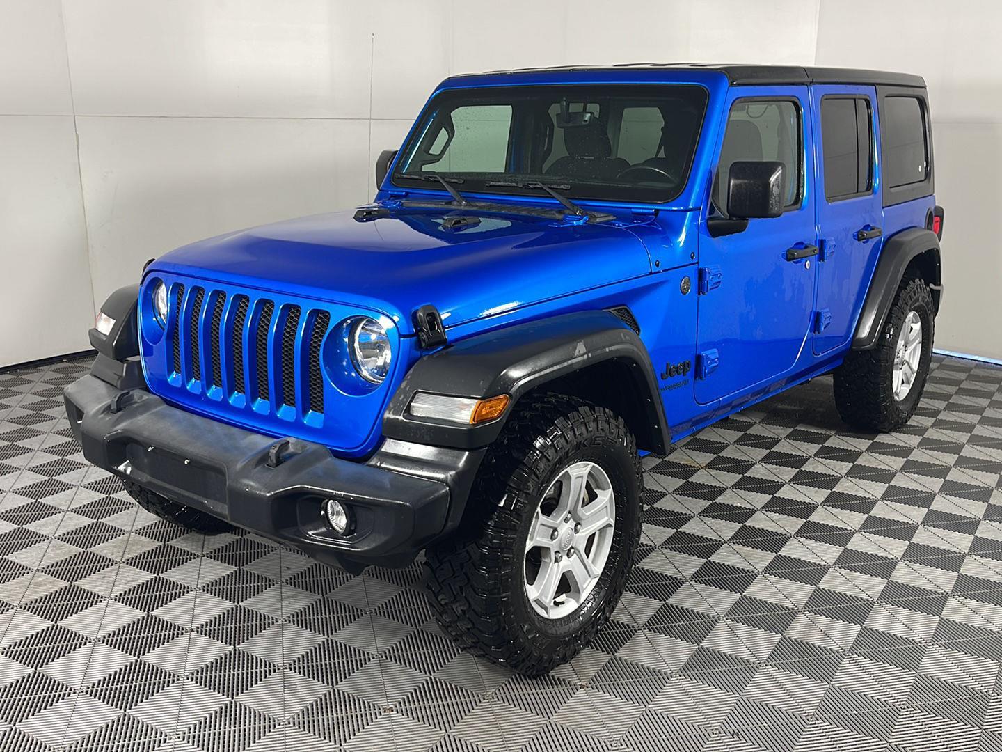 2022 Jeep Wrangler Unlimited Sport S photo 2