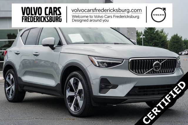 2024 Volvo XC40 Plus's photo