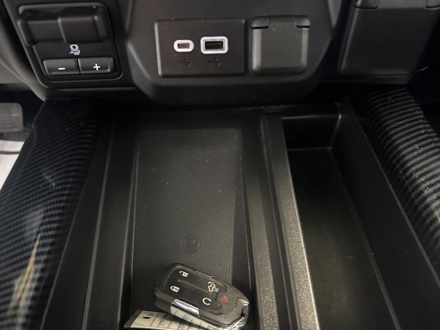 2022 Chevrolet Silverado 1500 High Country photo 18
