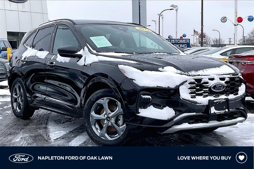 2023 Ford Escape ST-Line's photo