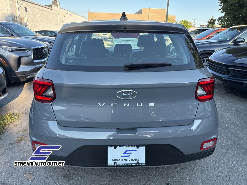 2022 Hyundai Venue SE photo 5