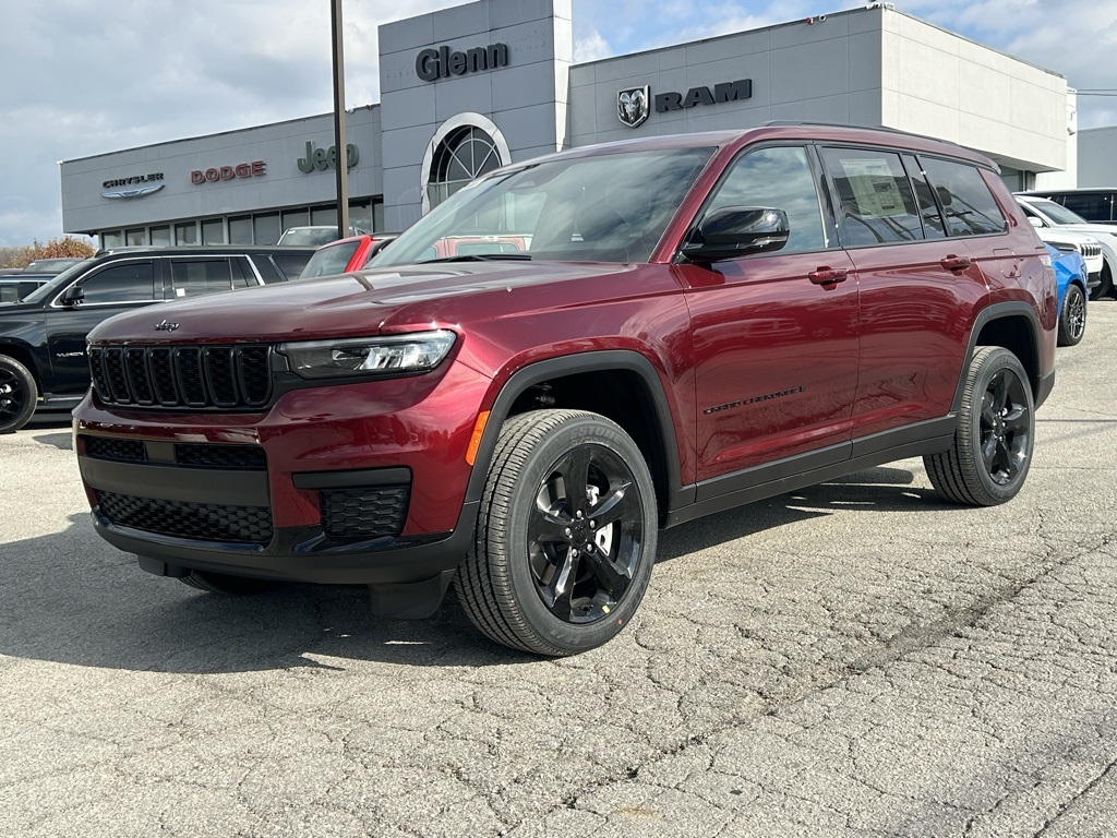 2025 Jeep Grand Cherokee Altitude X photo 2