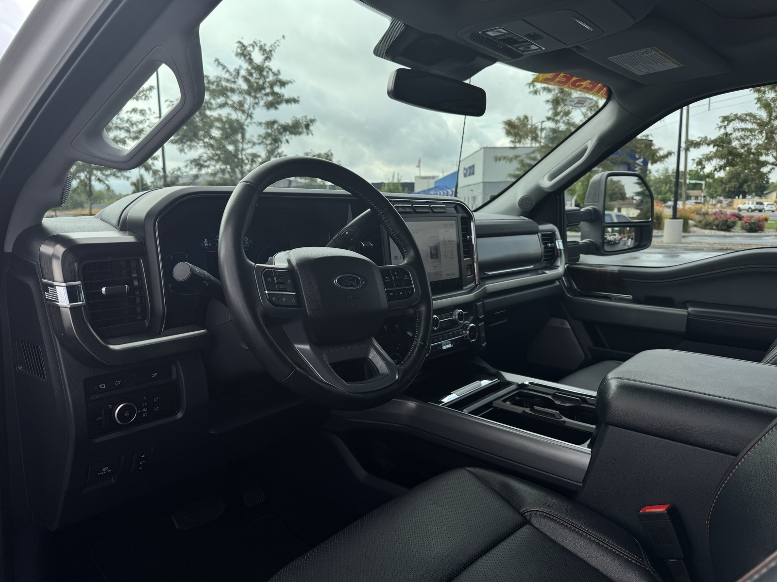 2024 Ford F-350 photo 14