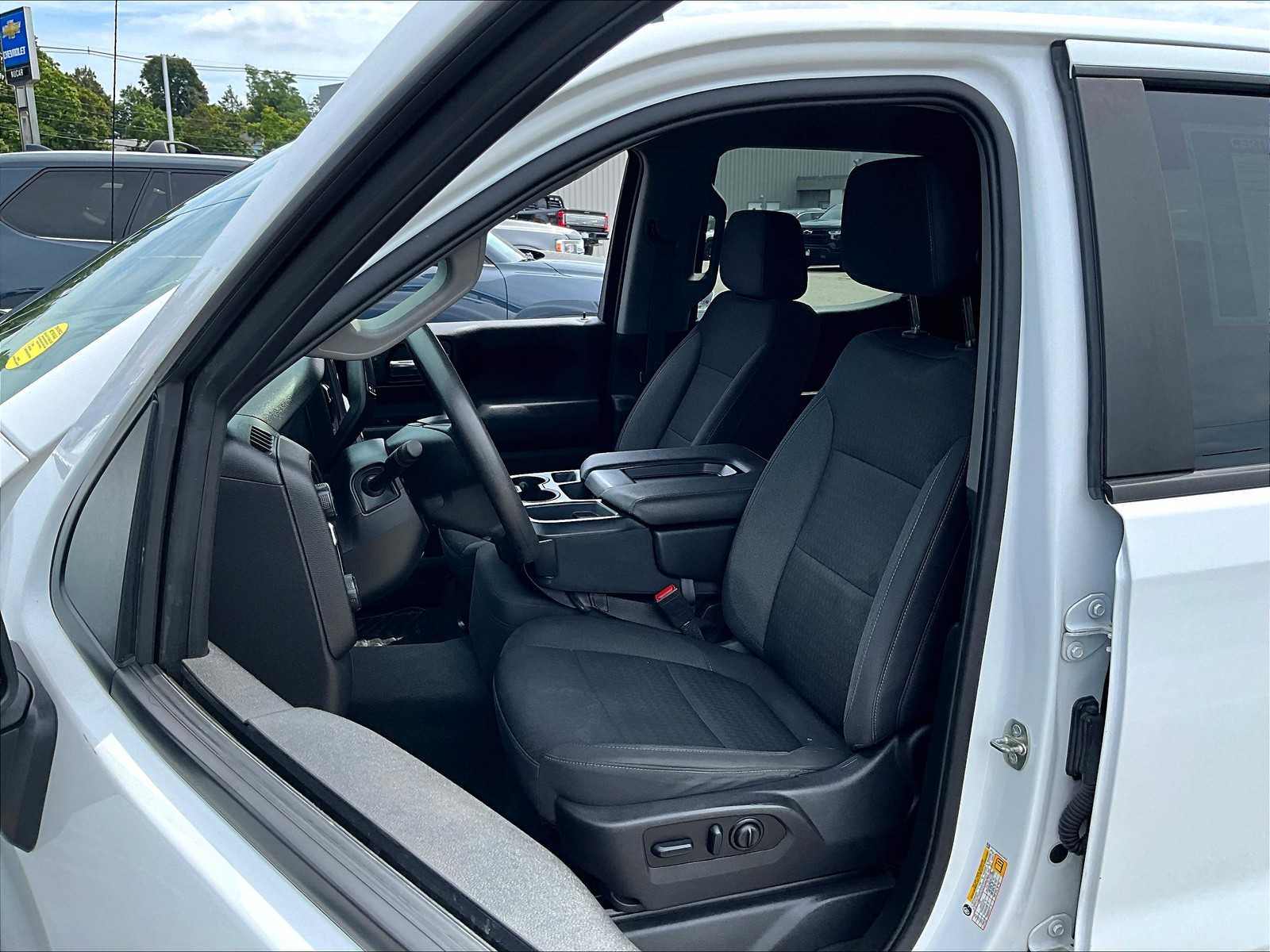 2022 Chevrolet Silverado 1500 Custom photo 7