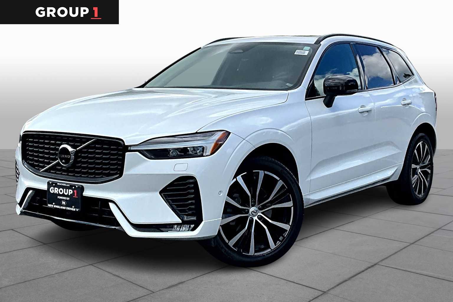 2023 Volvo XC60 Plus's photo